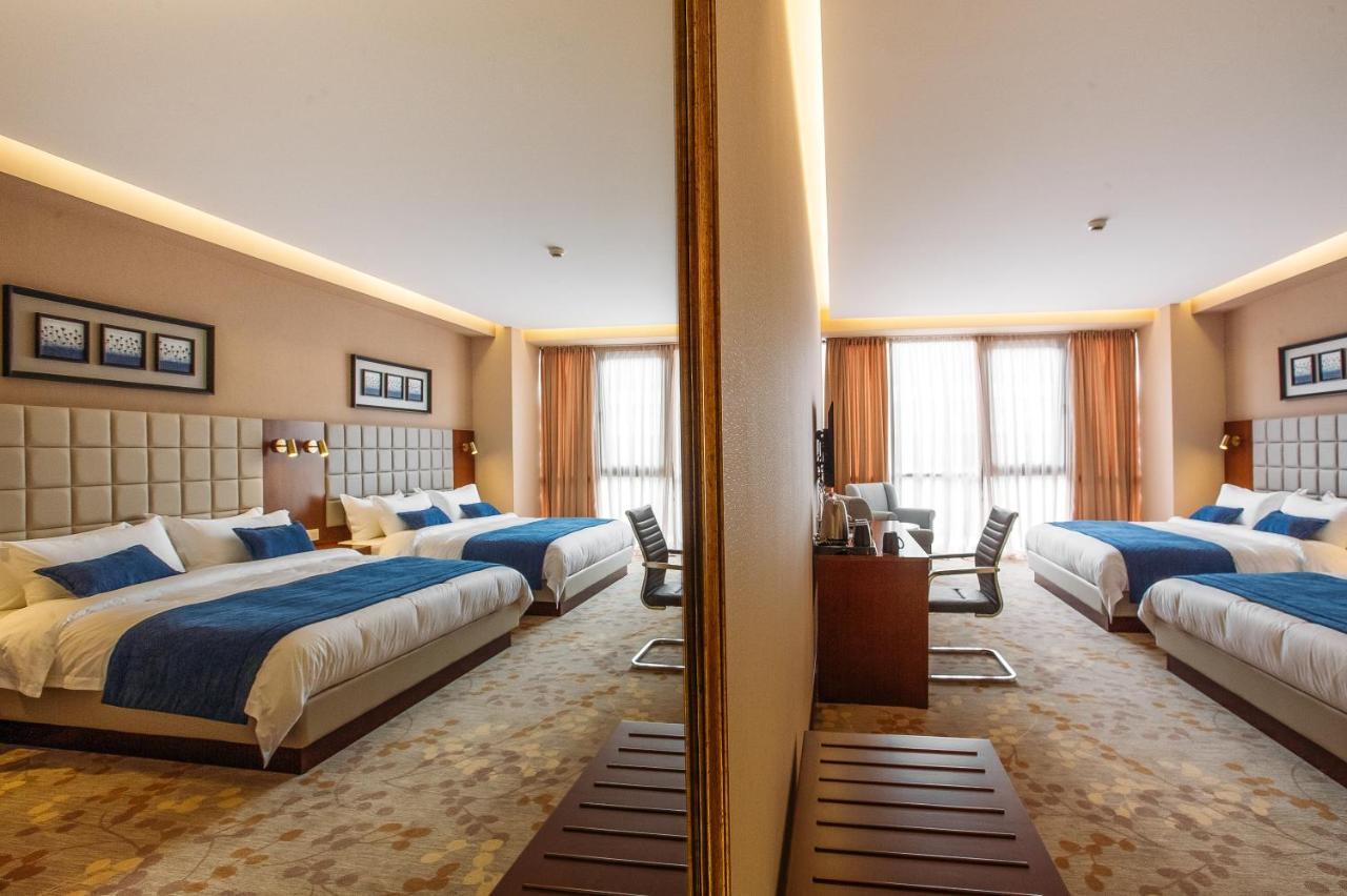 Horizont Hotel Τυφλίδα Εξωτερικό φωτογραφία