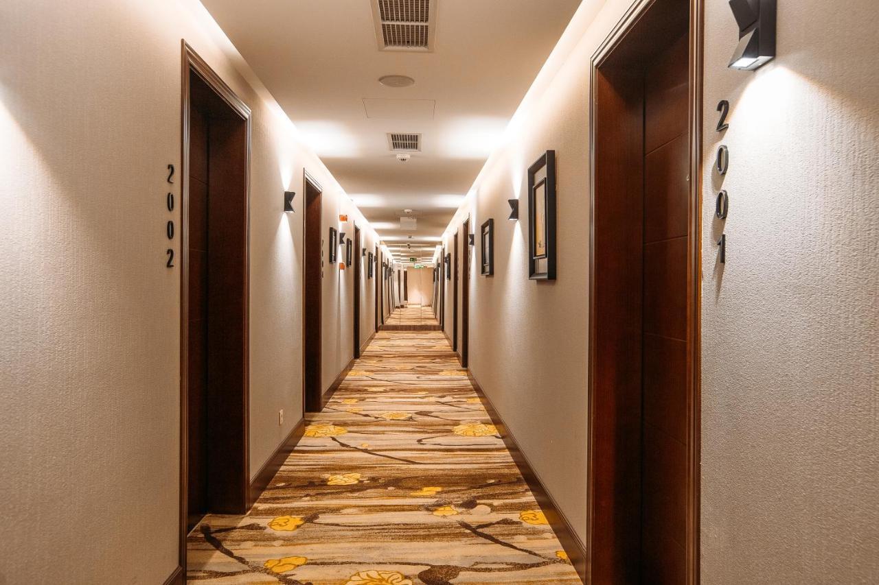 Horizont Hotel Τυφλίδα Εξωτερικό φωτογραφία